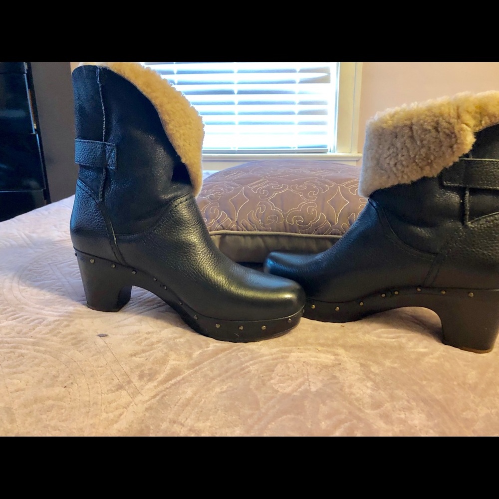 Ugg clog boot